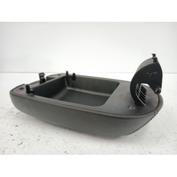 Recambio de apoyabrazos central para kia sportage iii (sl) 1.6 gdi referencia OEM IAM 846813U030  