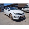 toyota auris (_e18_) del año 2013