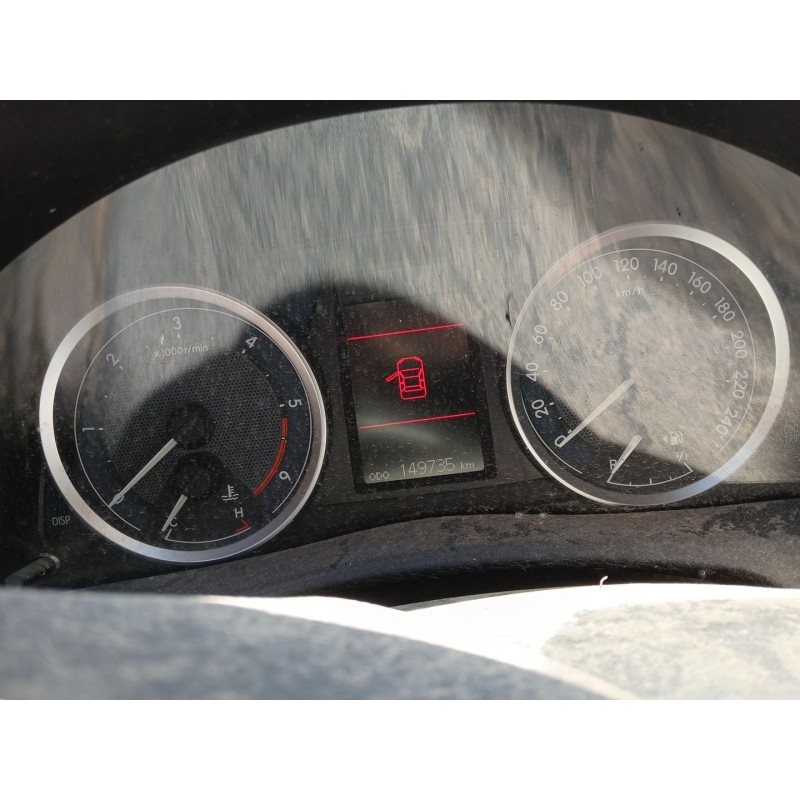 TOYOTA AURIS (_E18_) 2013