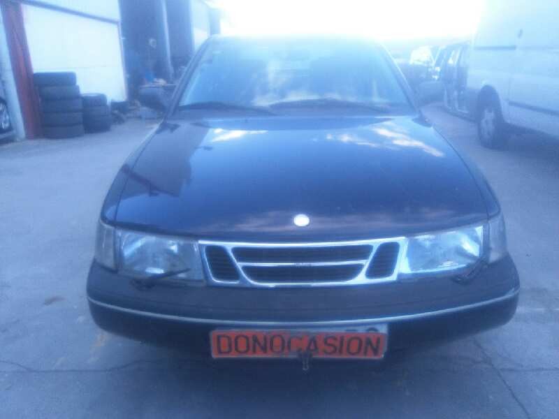 SAAB 900 BERLINA