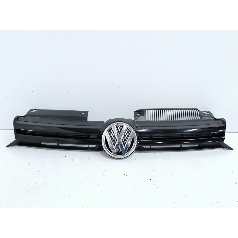 Recambio de rejilla delantera para volkswagen golf vi (5k1) 1.6 tdi referencia OEM IAM 5K0853653  
