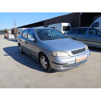 opel astra g sedán (t98) del año 2000