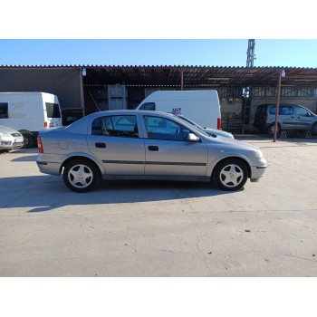 opel astra g sedán (t98) del año 2000