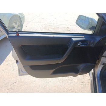 opel astra g sedán (t98) del año 2000