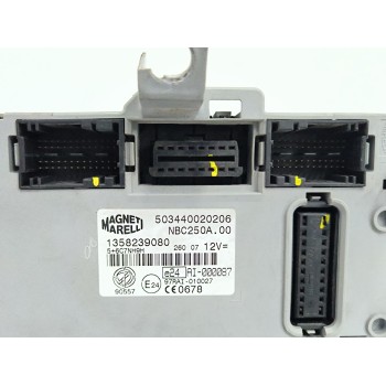 Recambio de caja reles / fusibles para peugeot boxer kombi (rs3000)(333) 2.2 hdi fap cat referencia OEM IAM 1358239080 503440020