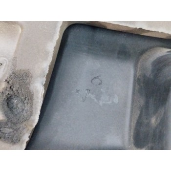 Recambio de tapa motor para toyota auris 2.2 d-cat referencia OEM IAM   