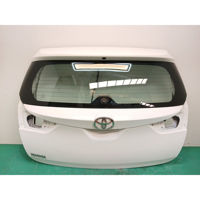 Recambio de porton trasero para toyota auris (_e18_) 1.4 d-4d (nde180_) referencia OEM IAM 6700502240  