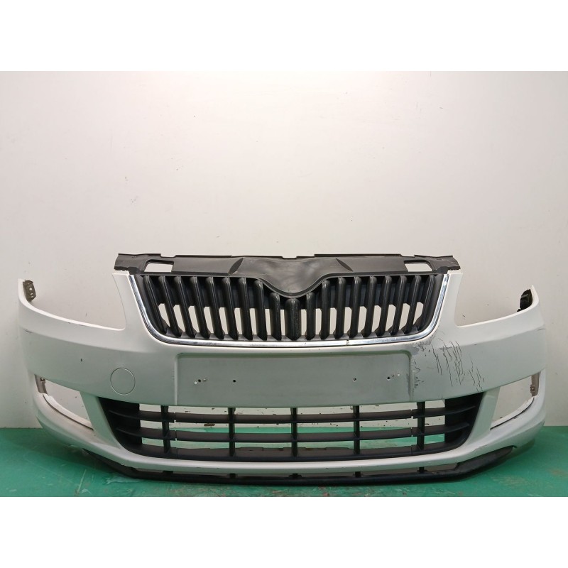 Recambio de paragolpes delantero para skoda fabia ii (542) 1.6 tdi referencia OEM IAM 5J0807221D  
