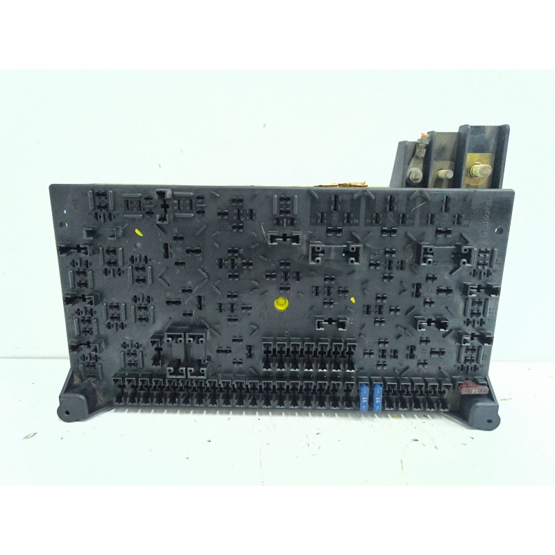 CAJA RELES / FUSIBLES