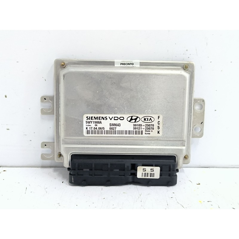 Recambio de centralita motor uce para kia sportage ii (je_, km_) 2.0 i 16v referencia OEM IAM 3910323070 5WY1988A 