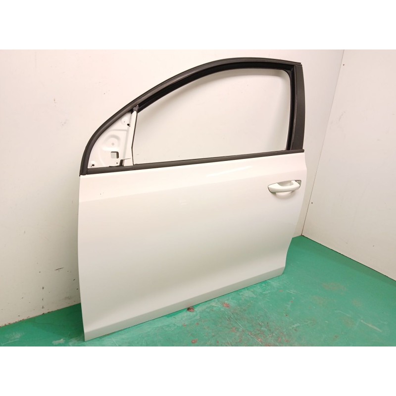 PUERTA DELANTERA IZQUIERDA 5K3831055K D