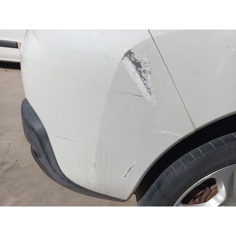 PARAGOLPES TRASERO