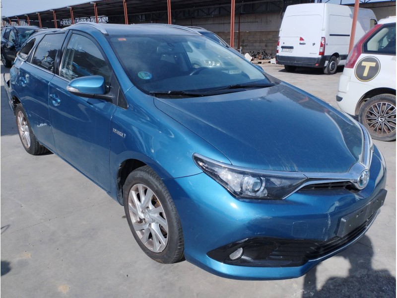 TOYOTA AURIS TOURING SPORTS (E18)