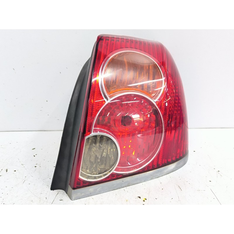 Recambio de piloto trasero derecho para toyota avensis (_t25_) 2.0 (azt250_) referencia OEM IAM 8155105220  