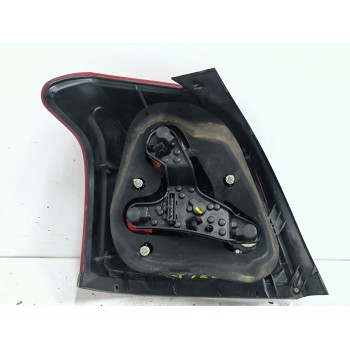 Recambio de piloto trasero derecho para toyota avensis (_t25_) 2.0 (azt250_) referencia OEM IAM 8155105220  