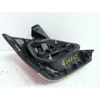 Recambio de piloto trasero derecho para toyota avensis (_t25_) 2.0 (azt250_) referencia OEM IAM 8155105220  