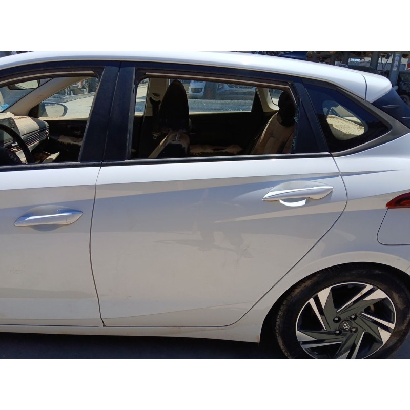 Recambio de puerta trasera izquierda para hyundai i20 iii (bc3, bi3) 1.0 t-gdi referencia OEM IAM   