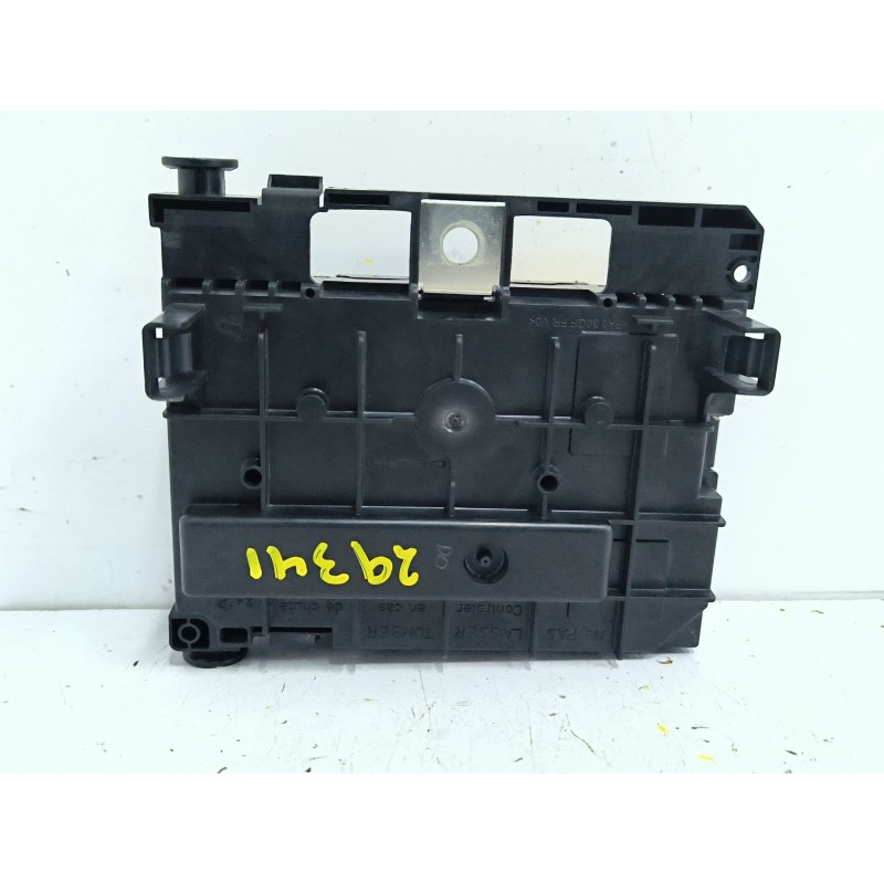 CAJA RELES / FUSIBLES