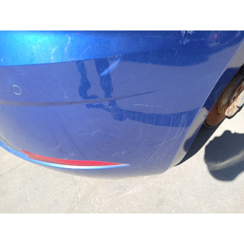 PARAGOLPES TRASERO