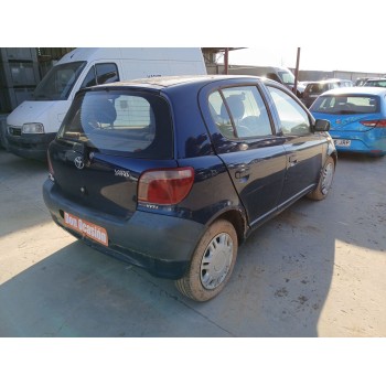 toyota yaris (_p1_) del año 2001