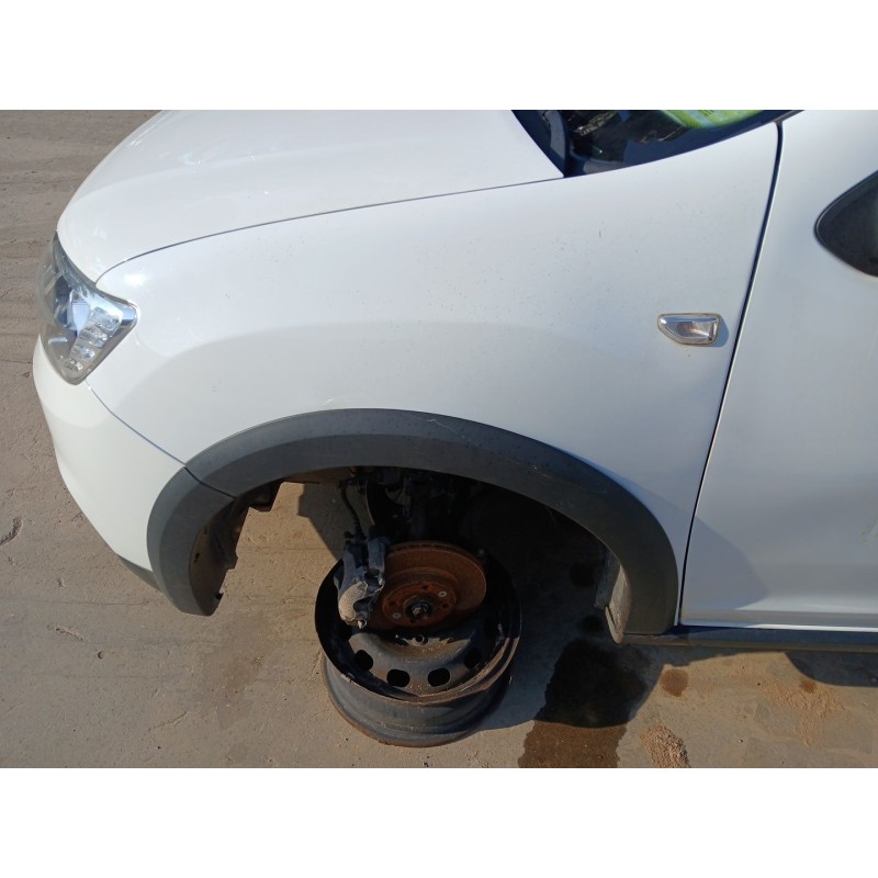 Recambio de aleta delantera izquierda para dacia sandero ii (b8_) tce 90 (b8m1, b8ma) referencia OEM IAM   