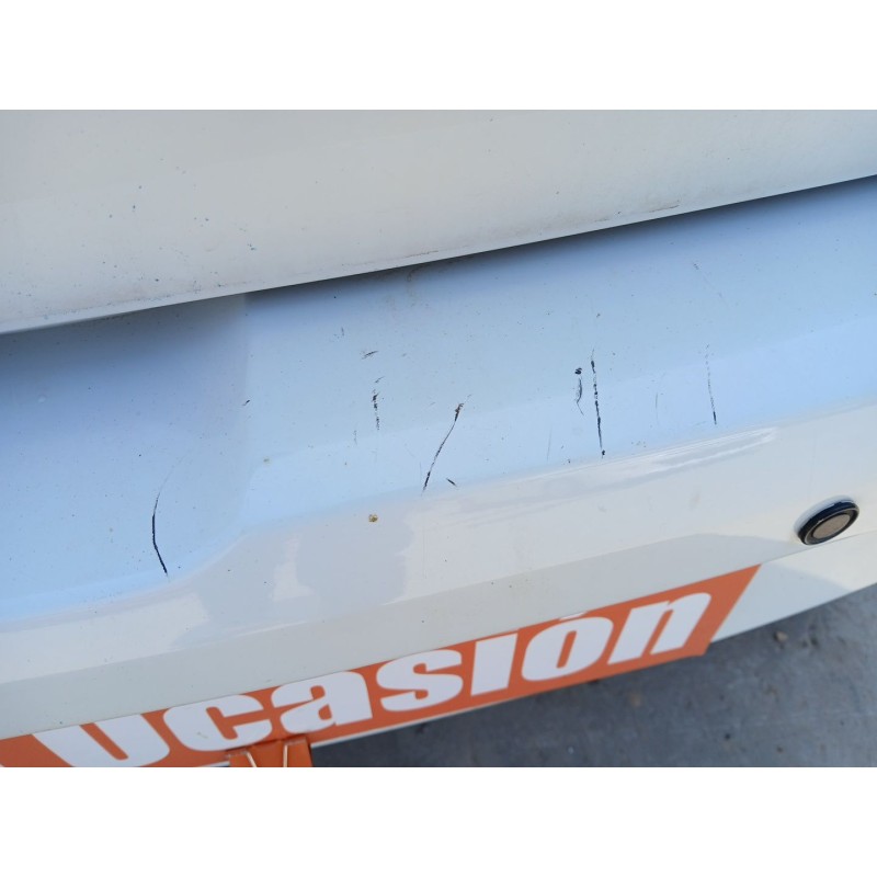 PARAGOLPES TRASERO
