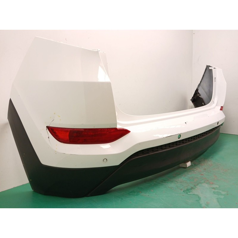PARAGOLPES TRASERO
