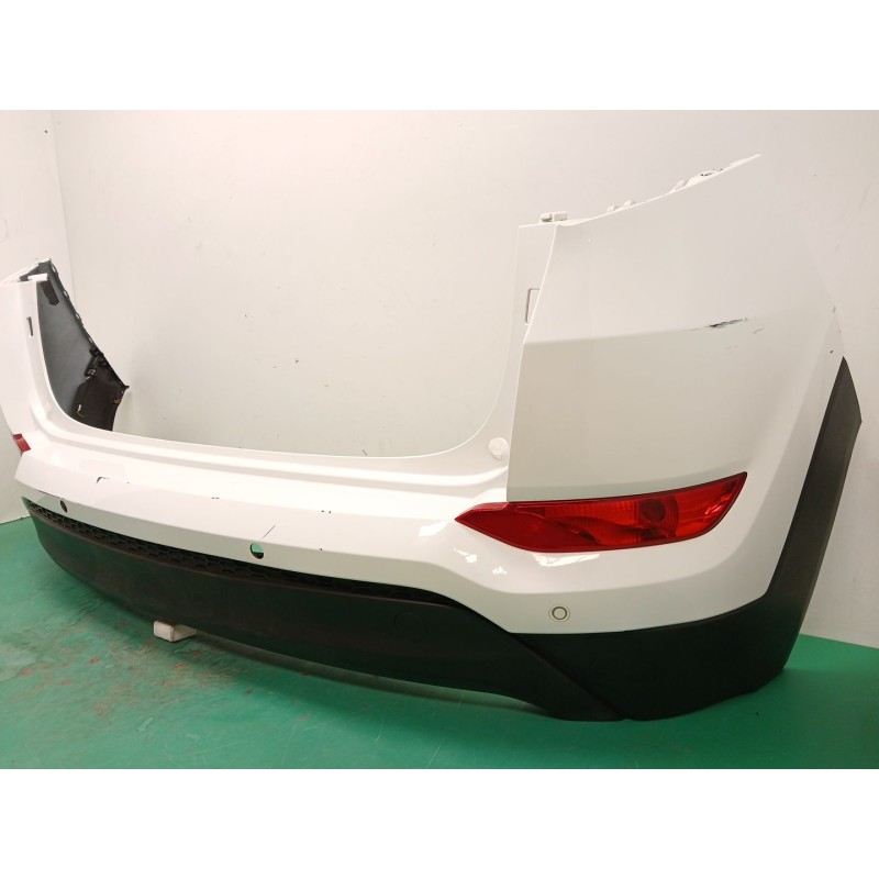 PARAGOLPES TRASERO