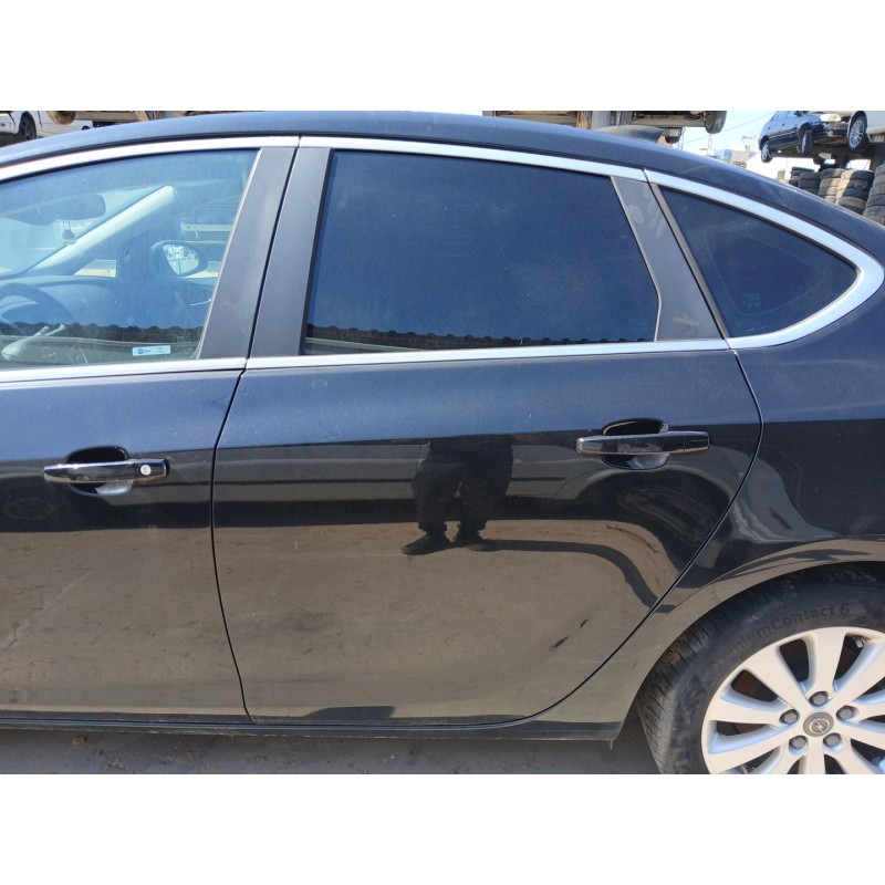 Recambio de puerta trasera izquierda para opel astra j sedán 1.6 cdti (69) referencia OEM IAM   