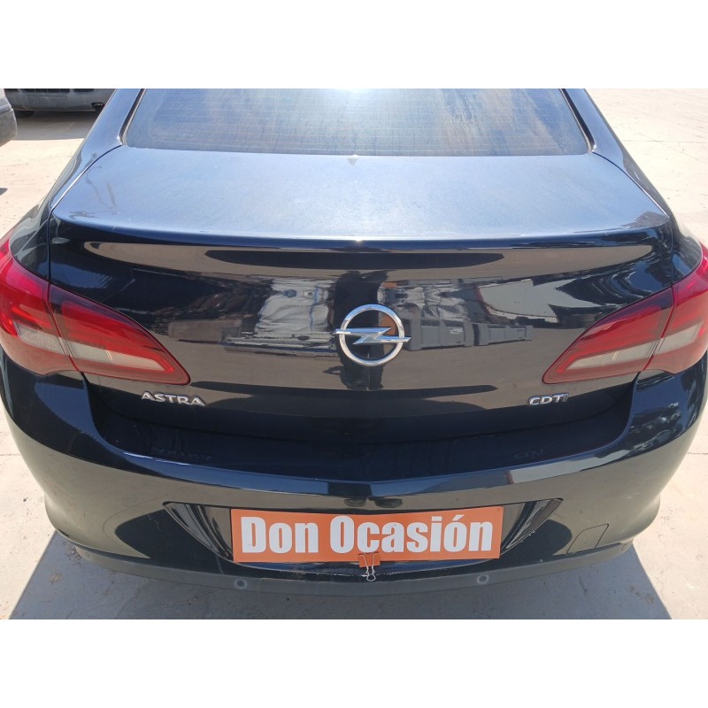 Recambio de tapa maletero para opel astra j sedán 1.6 cdti (69) referencia OEM IAM   