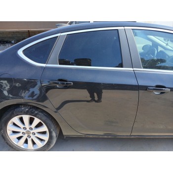 Recambio de puerta trasera derecha para opel astra j sedán 1.6 cdti (69) referencia OEM IAM   