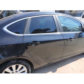 Recambio de puerta trasera derecha para opel astra j sedán 1.6 cdti (69) referencia OEM IAM   