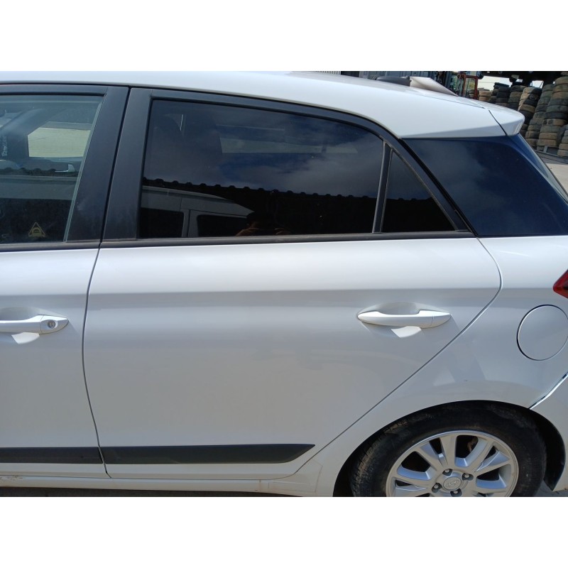 Recambio de puerta trasera izquierda para hyundai i20 ii (gb, ib) 1.2 referencia OEM IAM   