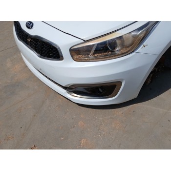 Recambio de paragolpes delantero para kia cee´d (jd) 1.4 crdi 90 referencia OEM IAM   
