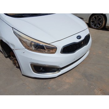 Recambio de paragolpes delantero para kia cee´d (jd) 1.4 crdi 90 referencia OEM IAM   
