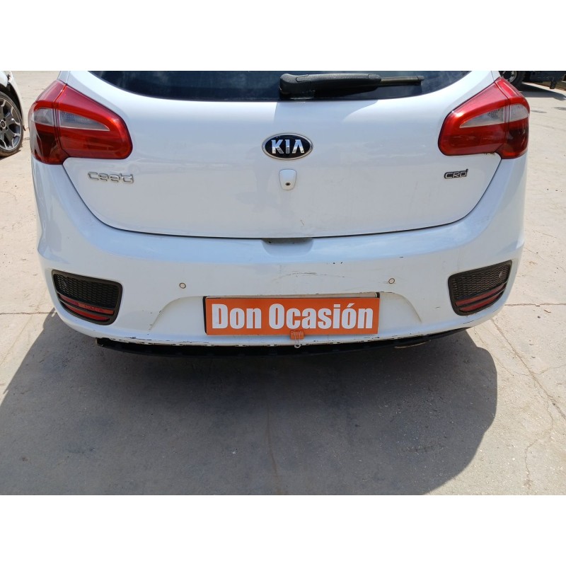 Recambio de paragolpes trasero para kia cee´d (jd) 1.4 crdi 90 referencia OEM IAM   