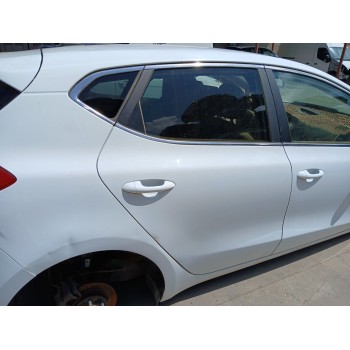 Recambio de puerta trasera derecha para kia cee´d (jd) 1.4 crdi 90 referencia OEM IAM   