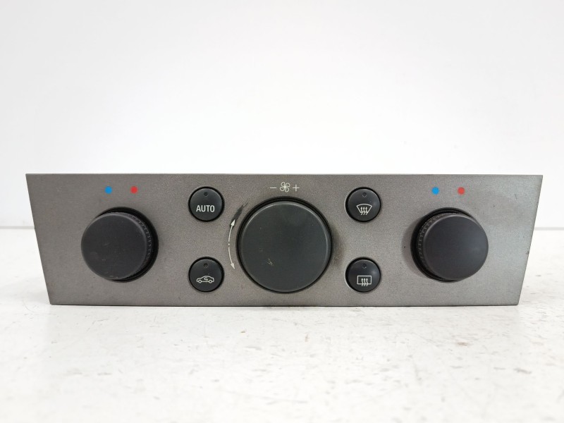 Recambio de mando climatizador para opel vectra c gts (z02) 1.8 16v (f68) referencia OEM IAM 13138196  