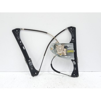 ELEVALUNAS DELANTERO IZQUIERDO A2037202546 