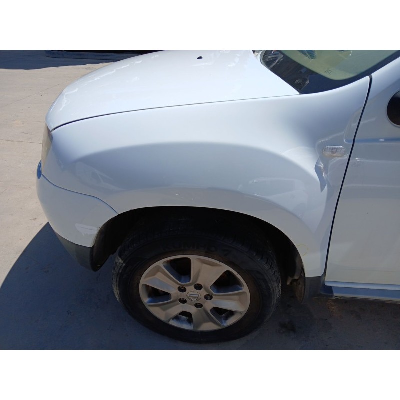 Recambio de aleta delantera izquierda para dacia duster (hs_) 1.5 dci referencia OEM IAM   