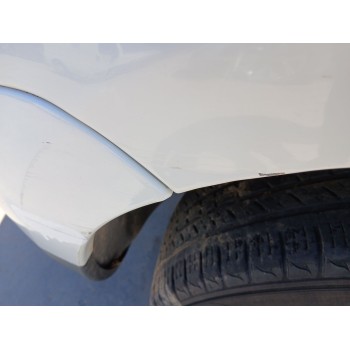 Recambio de aleta delantera izquierda para dacia duster (hs_) 1.5 dci referencia OEM IAM   