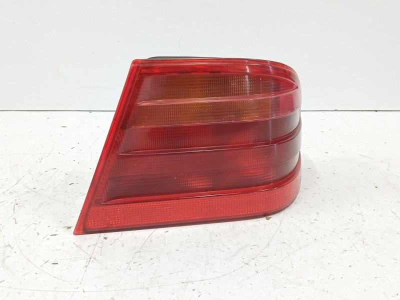 Recambio de piloto trasero derecho para mercedes-benz clase e (w210) e 300 d (210.020) referencia OEM IAM A2108204464  