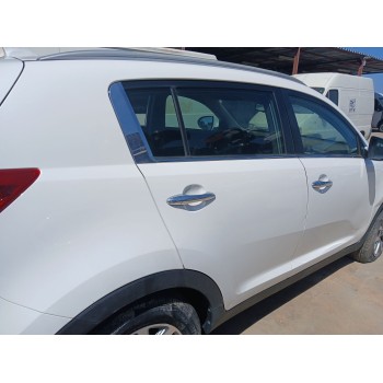 Recambio de puerta trasera derecha para kia sportage iii (sl) 1.7 crdi referencia OEM IAM   