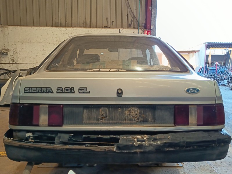 ford sierra i hatchback (gbc) del año 1986