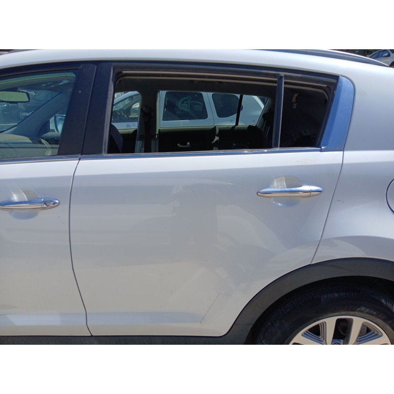 Recambio de puerta trasera izquierda para kia sportage iii (sl) 1.7 crdi referencia OEM IAM   