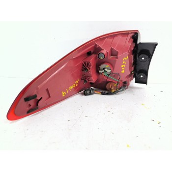 Recambio de piloto trasero derecho para kia carens iv 1.6 gdi referencia OEM IAM 92402A4  