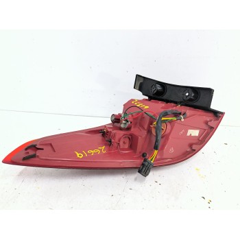 Recambio de piloto trasero derecho para kia carens iv 1.6 gdi referencia OEM IAM 92402A4  