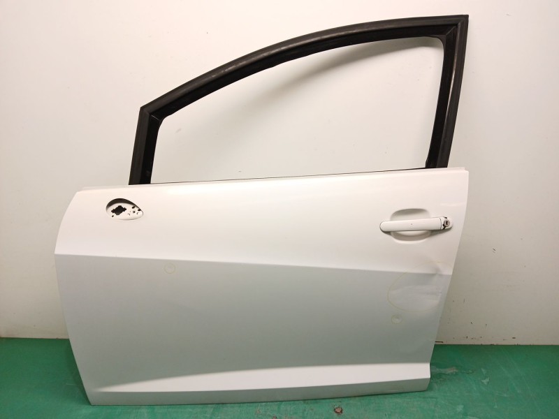 Recambio de puerta delantera izquierda para seat ibiza iv (6j5, 6p1) 1.9 tdi referencia OEM IAM 6J4831311 6J4831055 