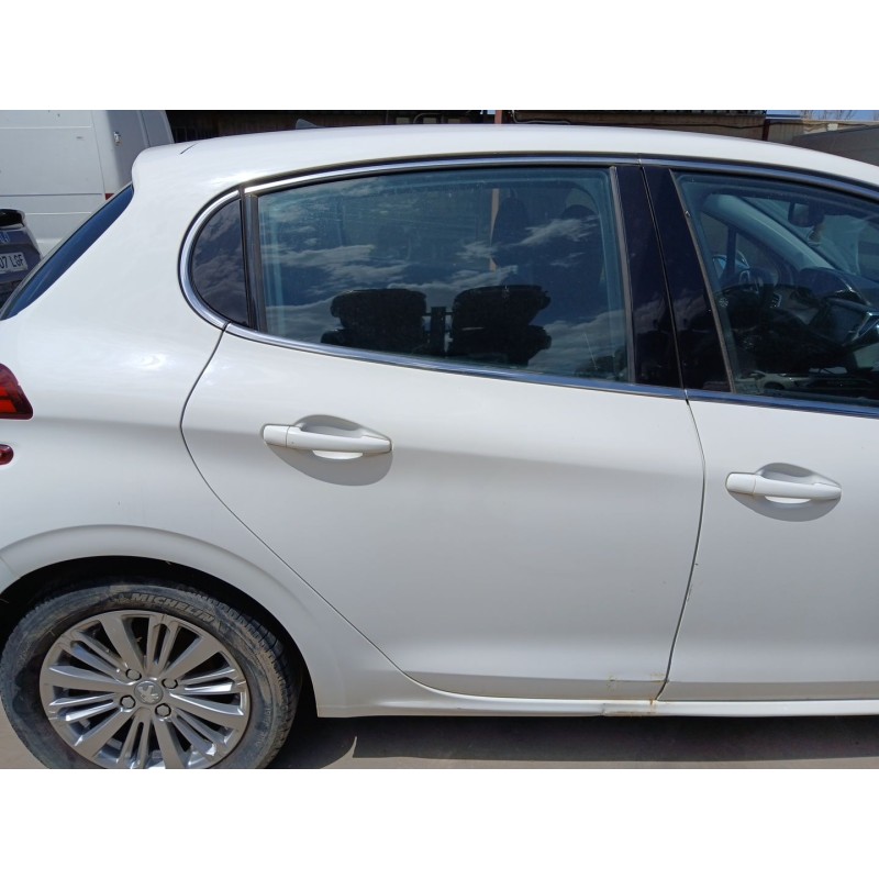Recambio de puerta trasera derecha para peugeot 208 i (ca_, cc_) 1.2 thp 110 referencia OEM IAM   
