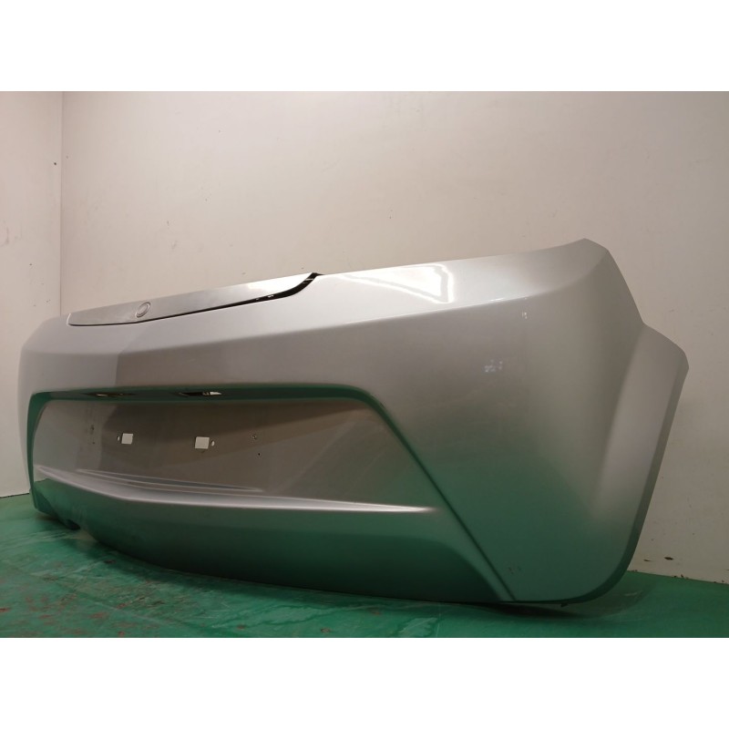 PARAGOLPES TRASERO